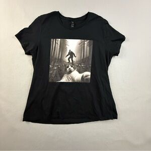 Gildan Shirt Women's‎ Extra Large Cat Selfie Big Foot Graphic T-Shirt